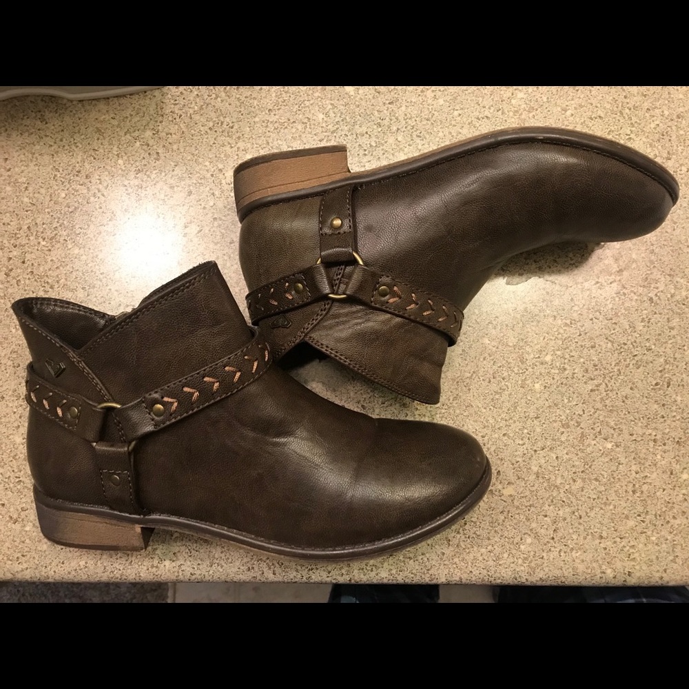 Olive/Brown Roxy Ankle Booties - Picture 3 of 3